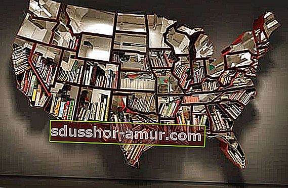 Книжный шкаф в форме США