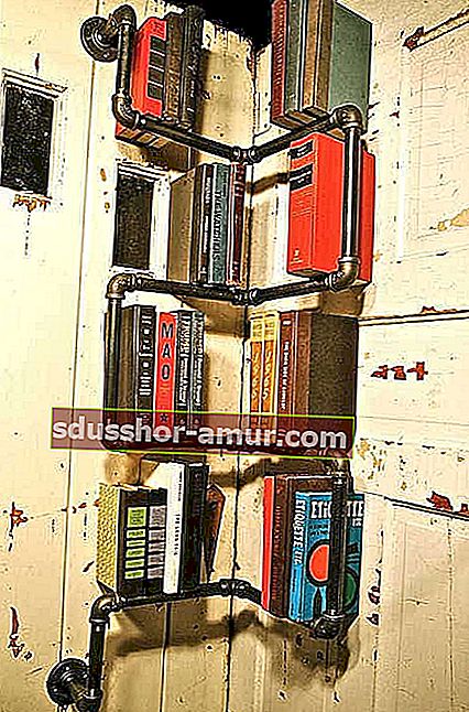 police za knjige industrijskog tipa izrađene od cijevi