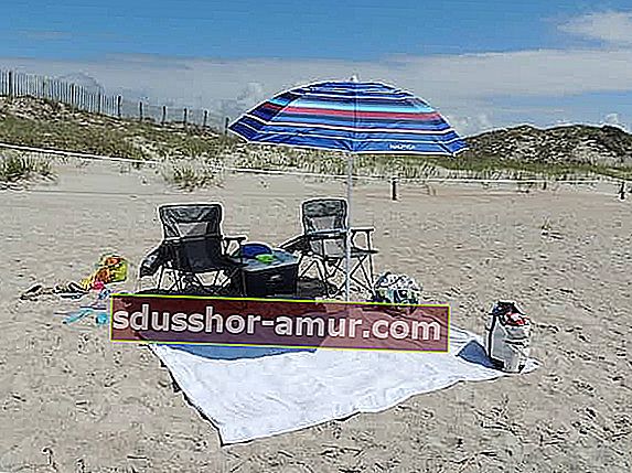 Posteljnino reciklirajte v brisačo za plažo