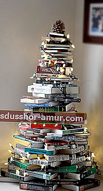 Božično drevo v knjigah