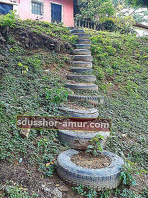 Guma ponovno korištena na vrtnim stepenicama