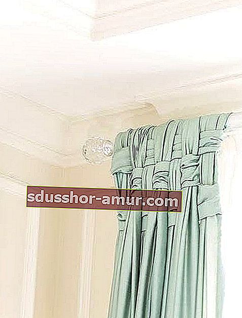Направи си сам декорация за дома: оплетете горната част на завесите си, за да им придадете вид на кошница.