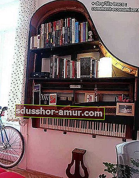 Рециклирано пиано на рафтове