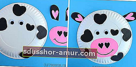 Krava izrađena u papirnatom tanjuru 