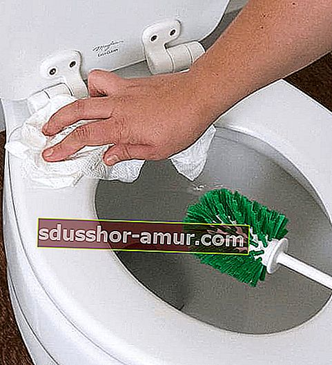 поддържайте редовно тоалетните, за да избегнете варовик