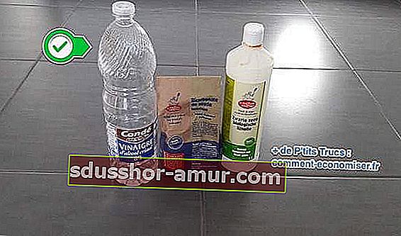 Ингредиенты домашнего средства для чистки плитки с белым уксусом, пищевой содой и черным мылом