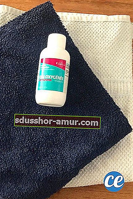 водороден прекис за премахване на плесенясали миризми от кърпи