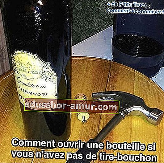 Как да премахнете корк от бутилка за вино без тирбушон
