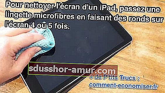 премахнете пръстовите отпечатъци на екрана на iPad с кърпа от микрофибър