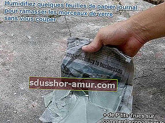 Мокър вестник, за да вземете парчета стъкло, без да се режете