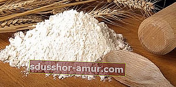 mąka zapobiega żółknięciu kalafiora
