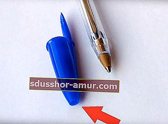 Otvor na poklopcima olovke sprečava gušenje.