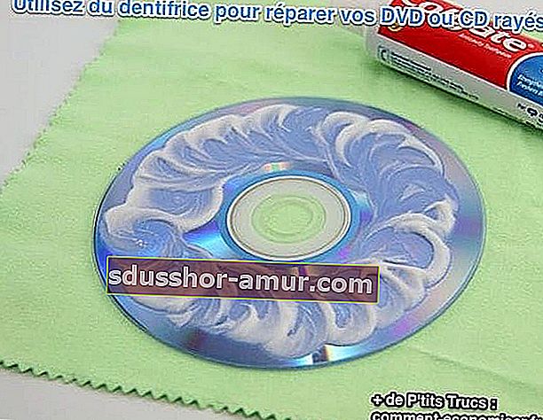 Як виправити подряпаний CD або DVD за допомогою зубної пасти