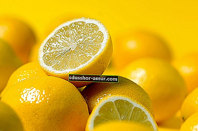 Как правильно нарезать лимон для получения максимального сока.