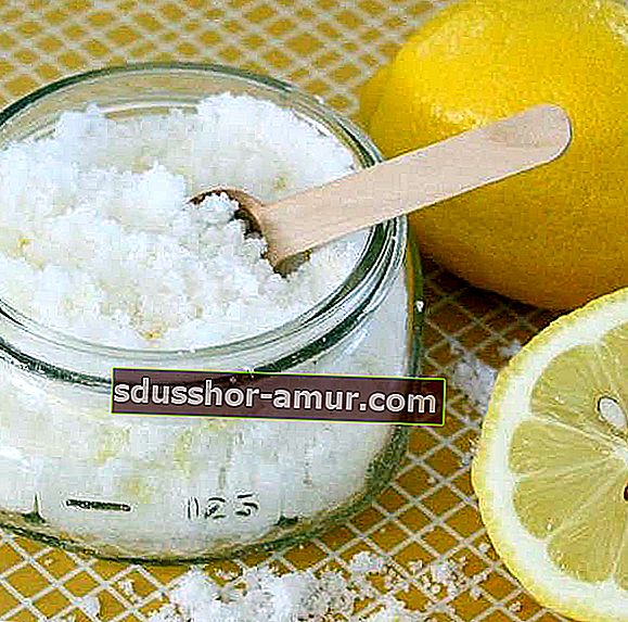 лимон и сол скраб за лице
