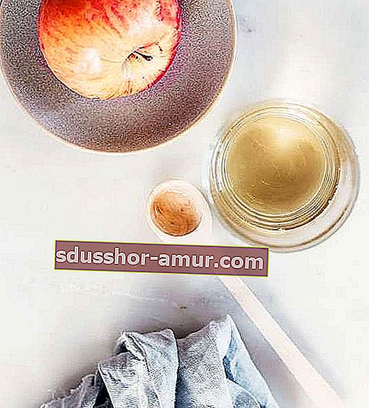 jabolčni kis za odstranjevanje vraščenih dlak