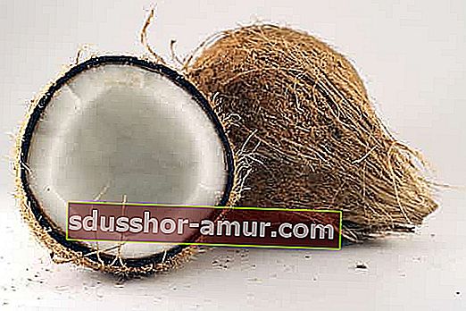 кокосът може да се използва като шампоан